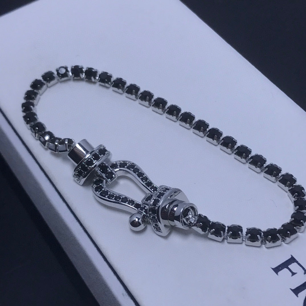 LUXEIFY FORCE LARGE HORSESHOE FULL DIAMOND TENNIS BRACELET