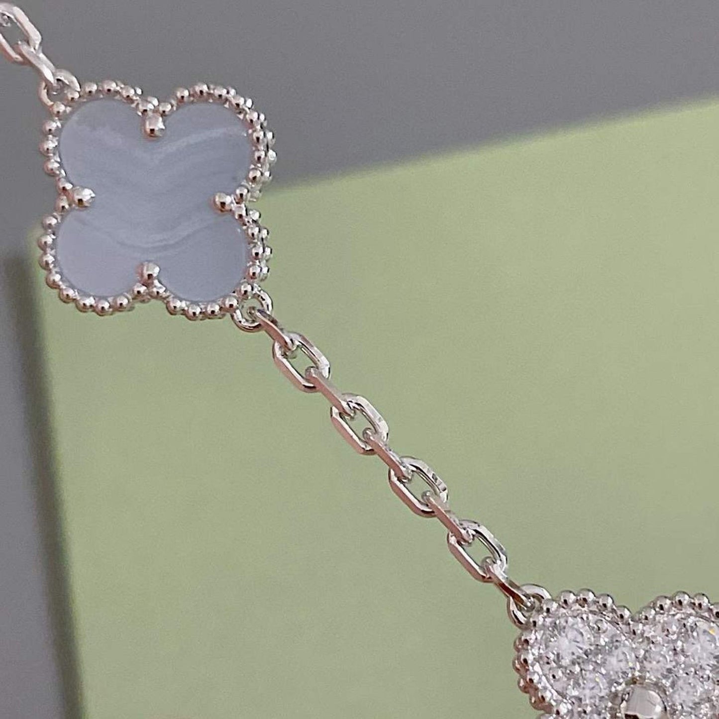 CLOVER 5 MOTIF DIAMOND PURPLE CHALCEDONY BRACELET SILVER