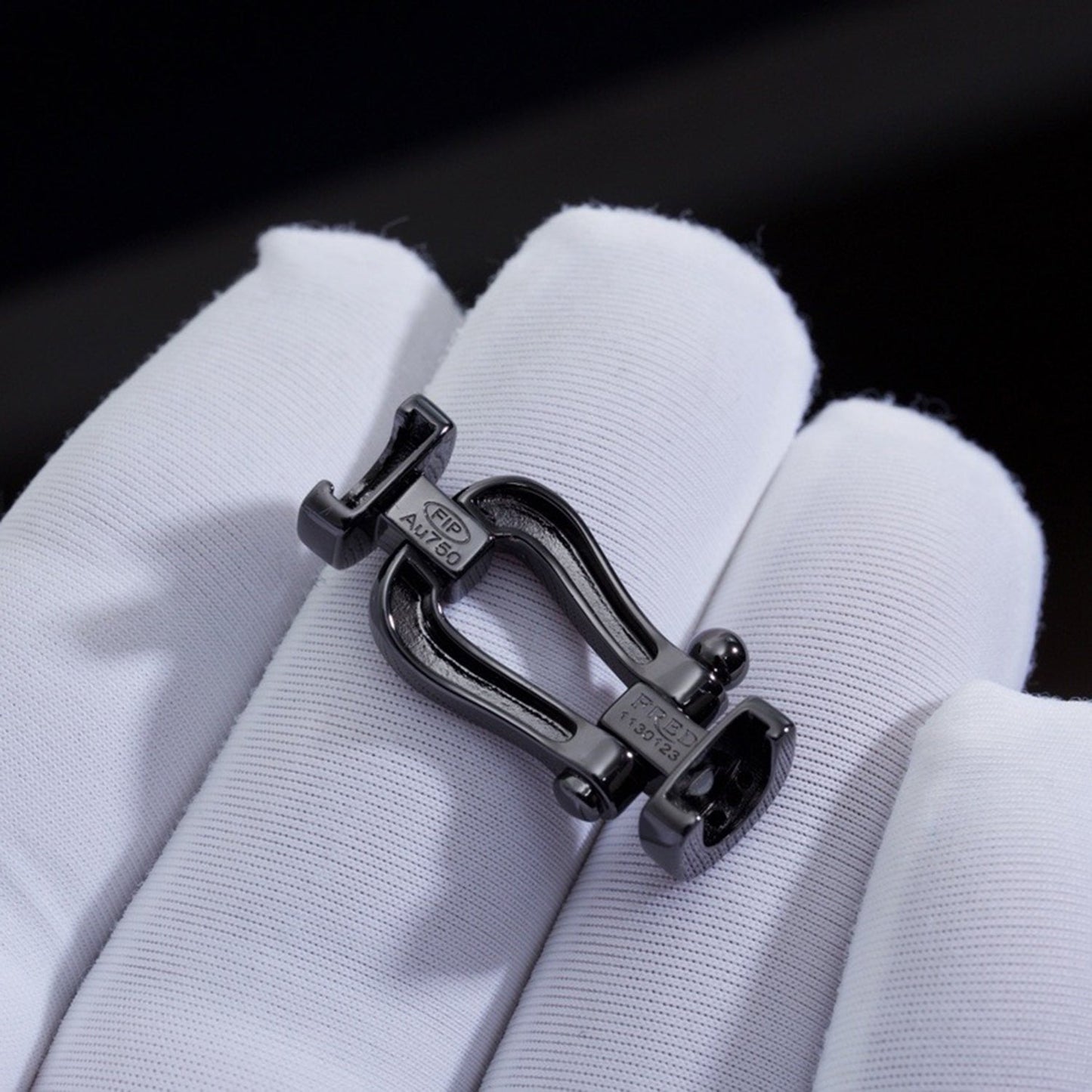 LUXEIFY FORCE LARGE SERIES HORSESHOE BLACK SAMURAI BRACELET
