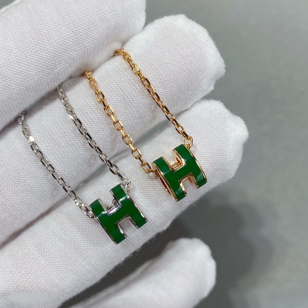 LUXEIFY POP H GREEN NECKLACE SILVER AND GOLD