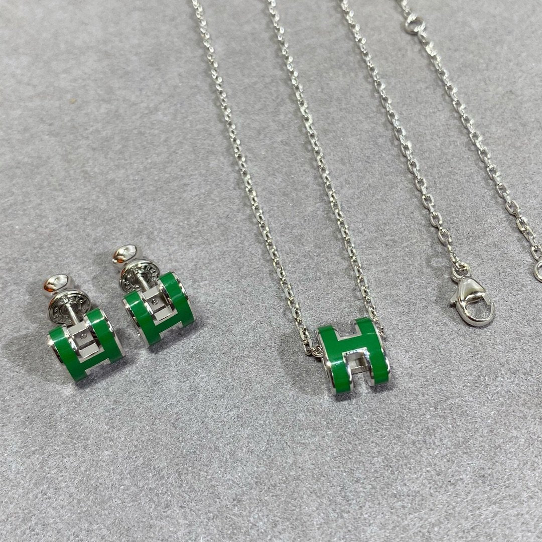 LUXEIFY POP H GREEN NECKLACE SILVER AND GOLD
