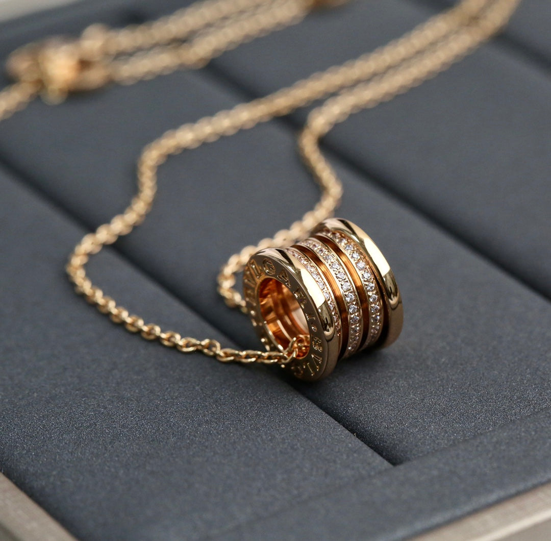 LUXEIFY ZERO 1 PINK GOLD DIAMOND NECKLACE
