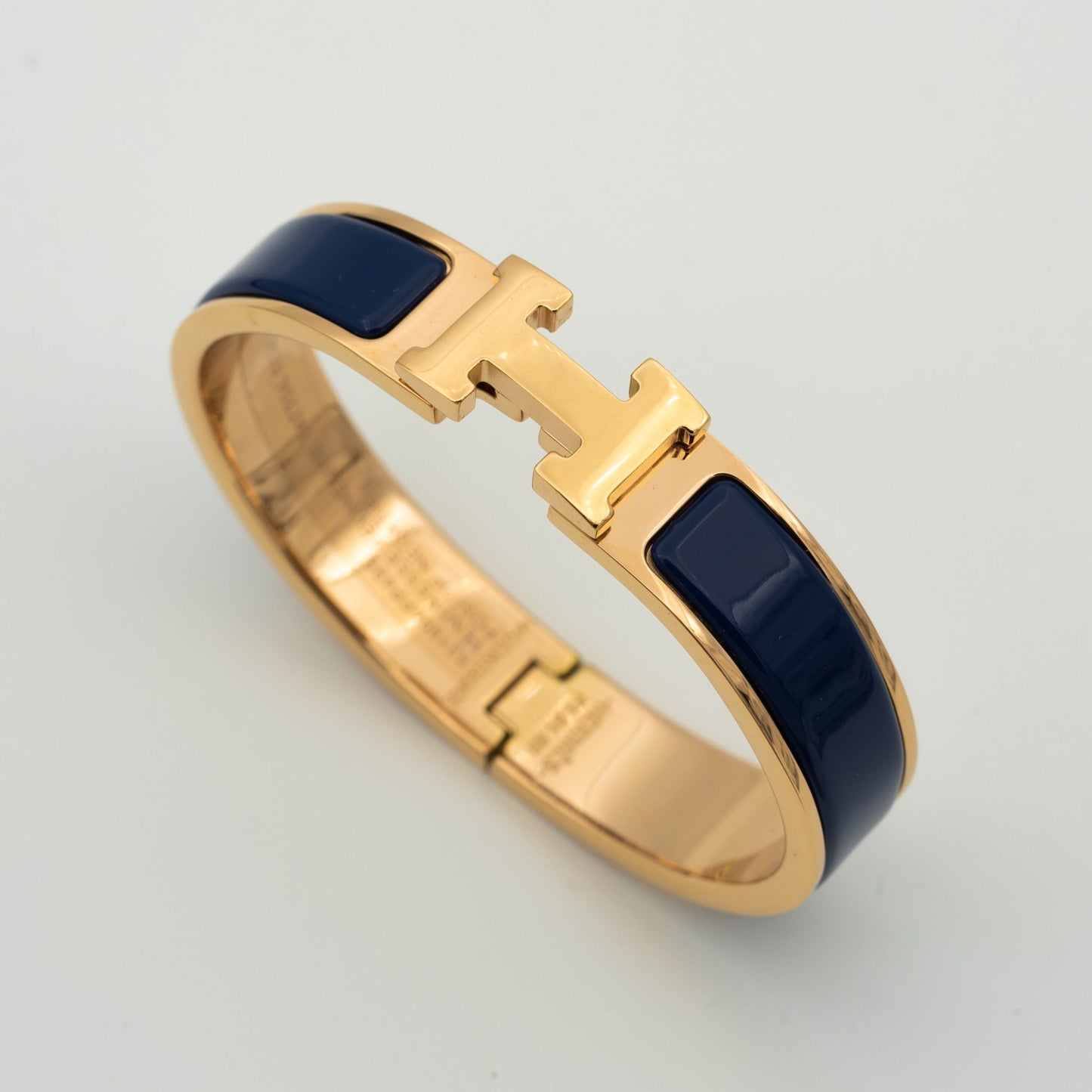 LUXEIFY H BLUE BRACELET