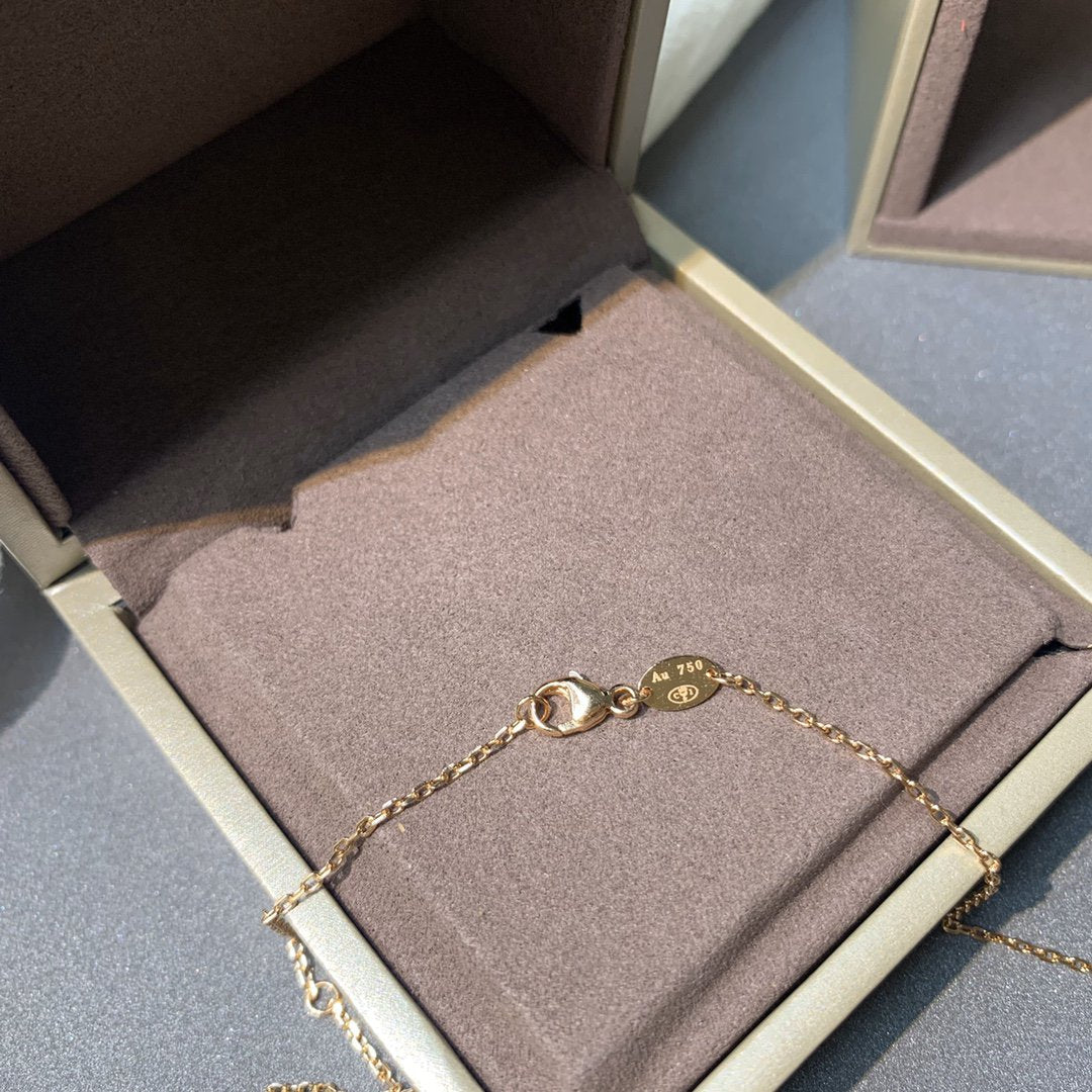 LUXEIFY JEUX DE PINK GOLD DIAMOND NECKLACE