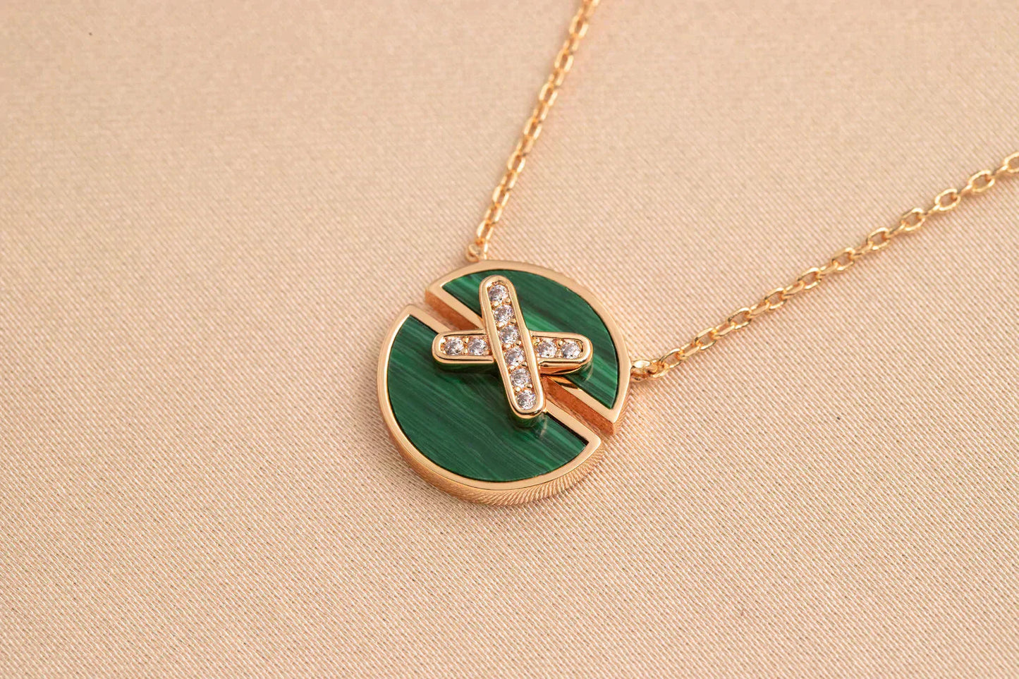 LUXEIFY JEUX DE ROSE GOLD DIAMOND NECKLACE
