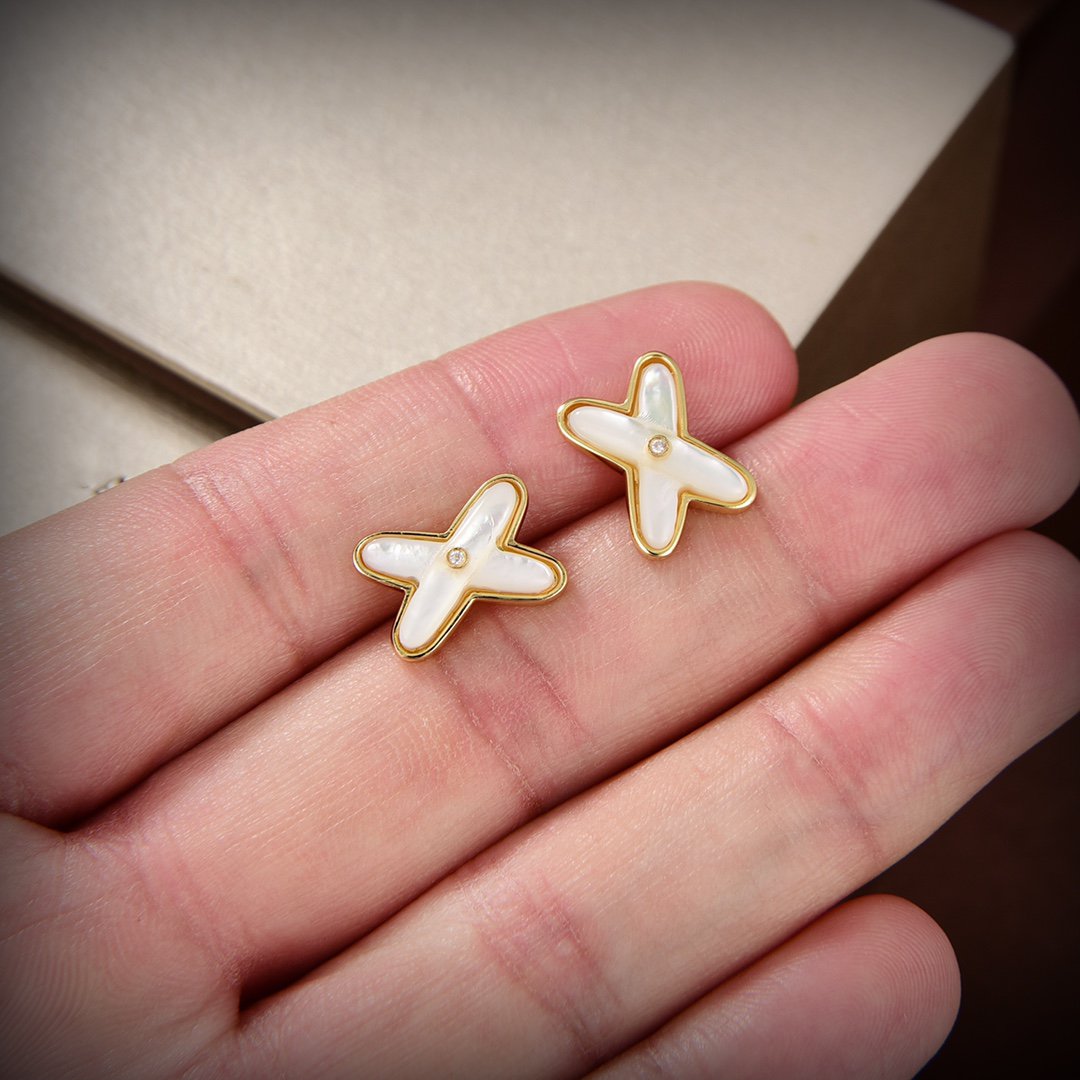 LUXEIFY JEUX DE WHITE MOP GOLD DIAMOND EARRINGS
