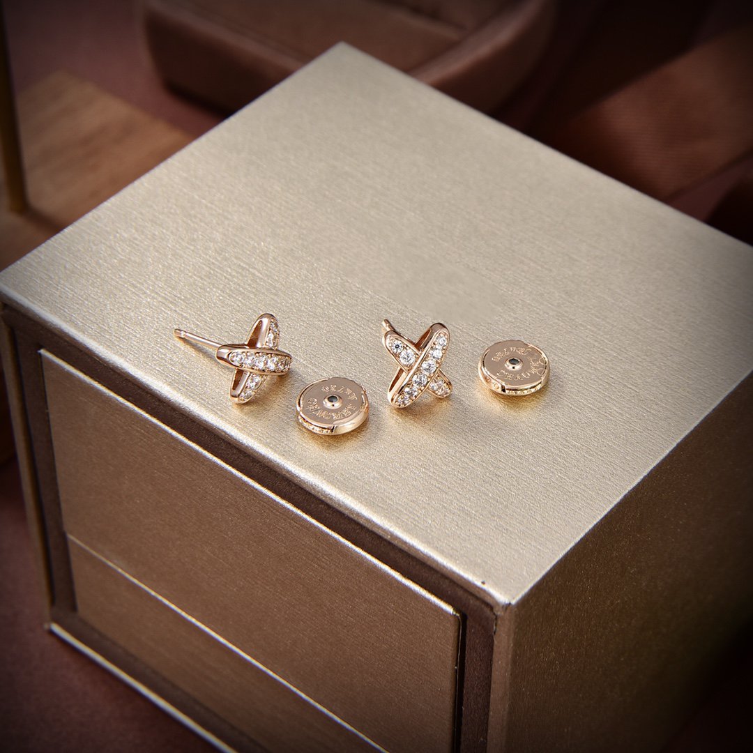 LUXEIFY JEUX DE GOLD DIAMOND EARRINGS
