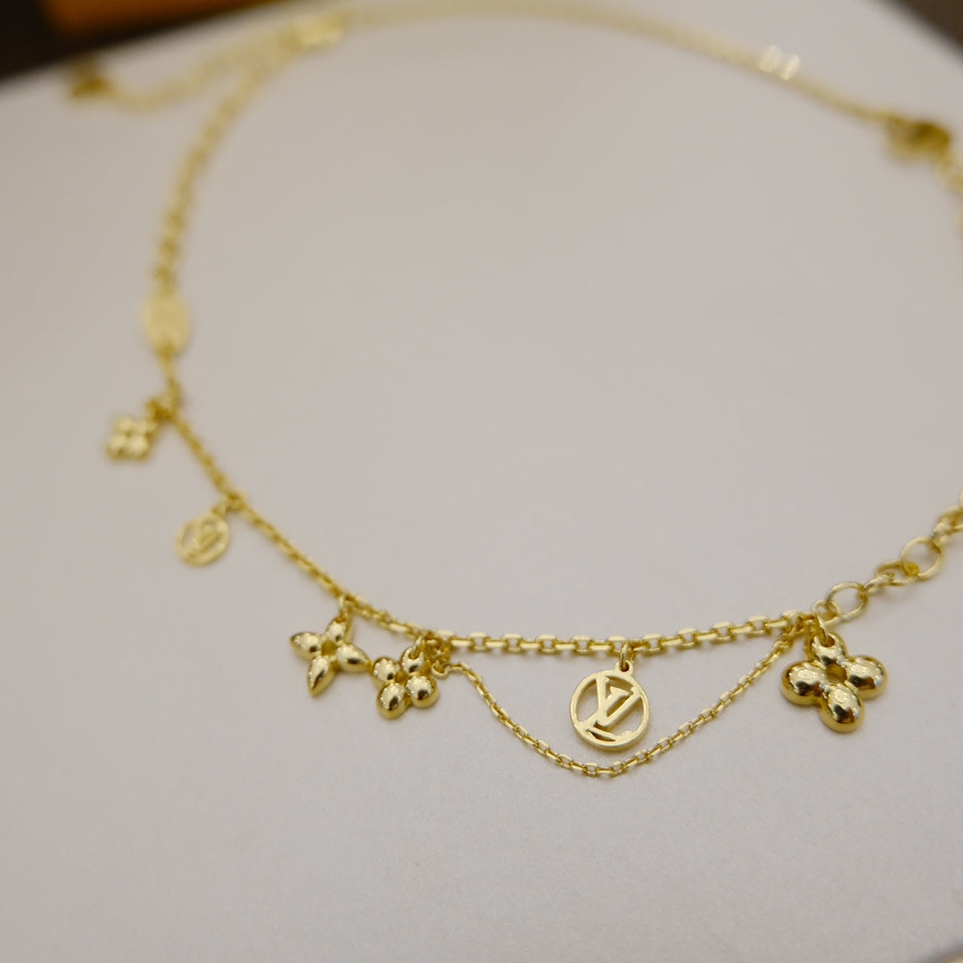 LUXEIFY BLOOMING SUPPLE NECKLACE BRASS