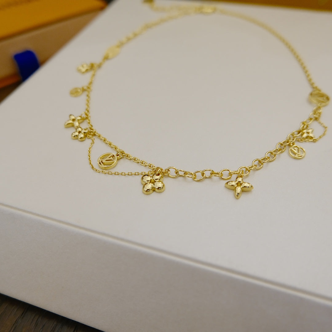 LUXEIFY BLOOMING SUPPLE NECKLACE BRASS