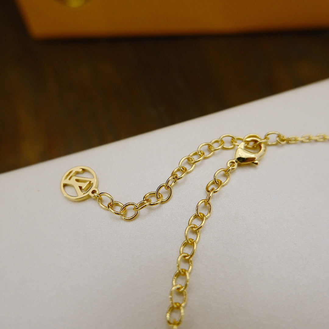 LUXEIFY BLOOMING SUPPLE NECKLACE BRASS