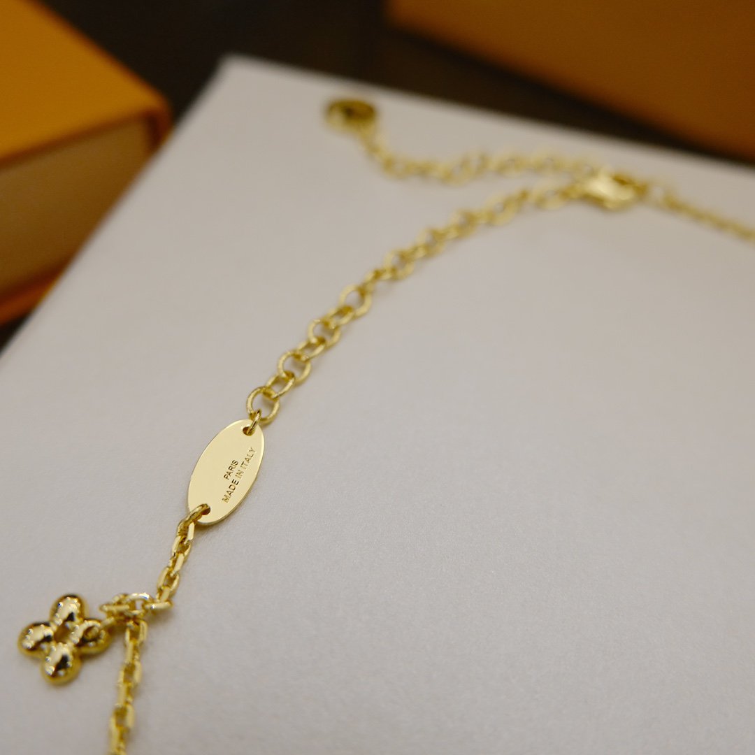 LUXEIFY BLOOMING SUPPLE NECKLACE BRASS
