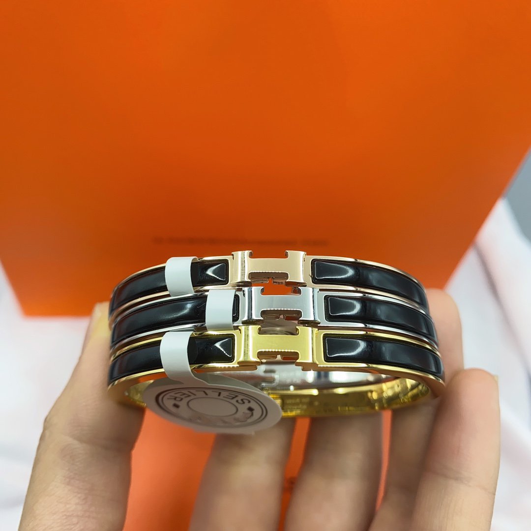 LUXEIFY CLASSIC HM CLIC BLACK 8MM ENAMEL BRACELET