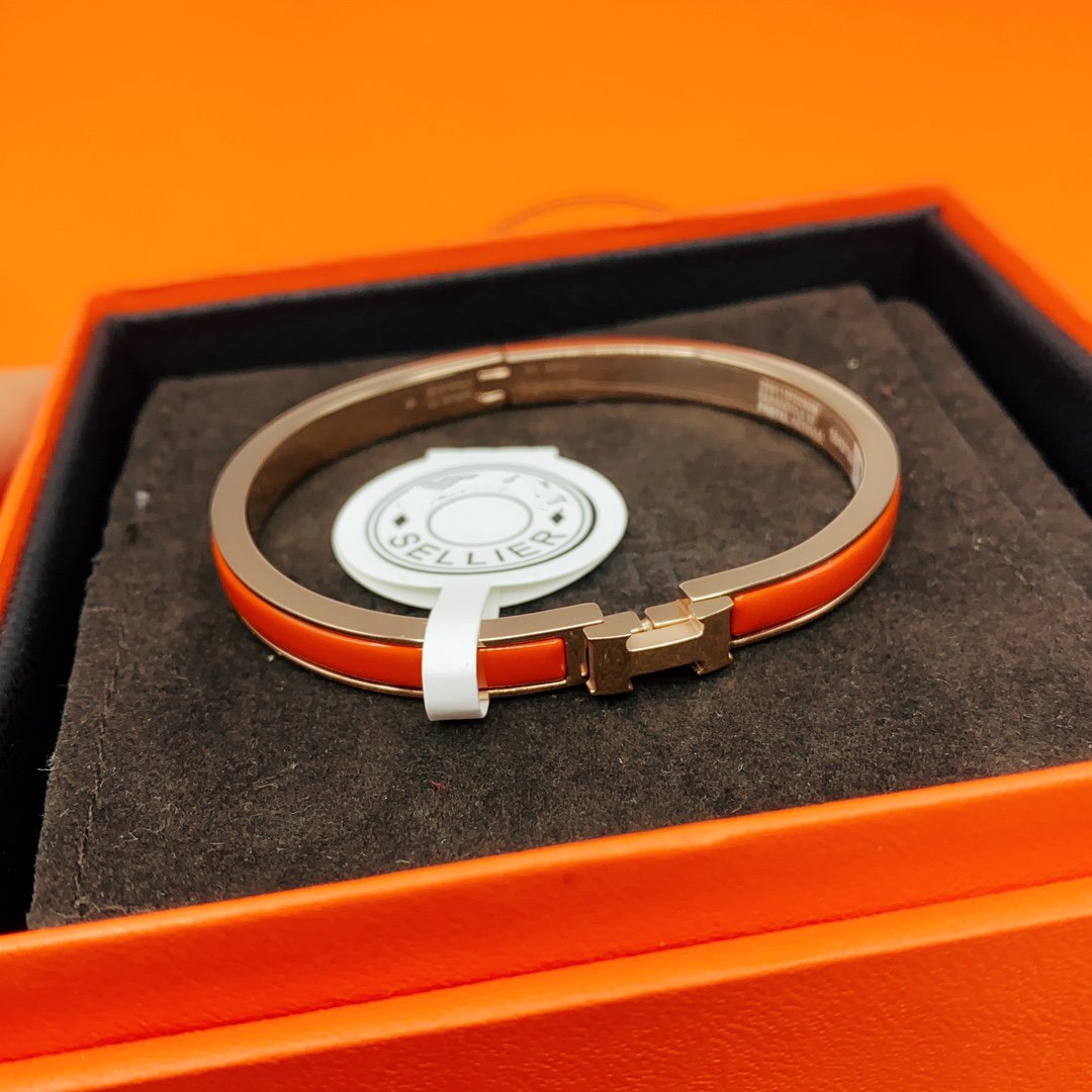 LUXEIFY CLASSIC HM CLIC RED 8MM ENAMEL BRACELET