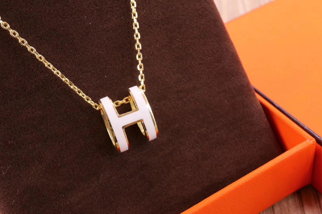 LUXEIFY HM CLIC YELLOW ENAMEL GOLD NECKLACE