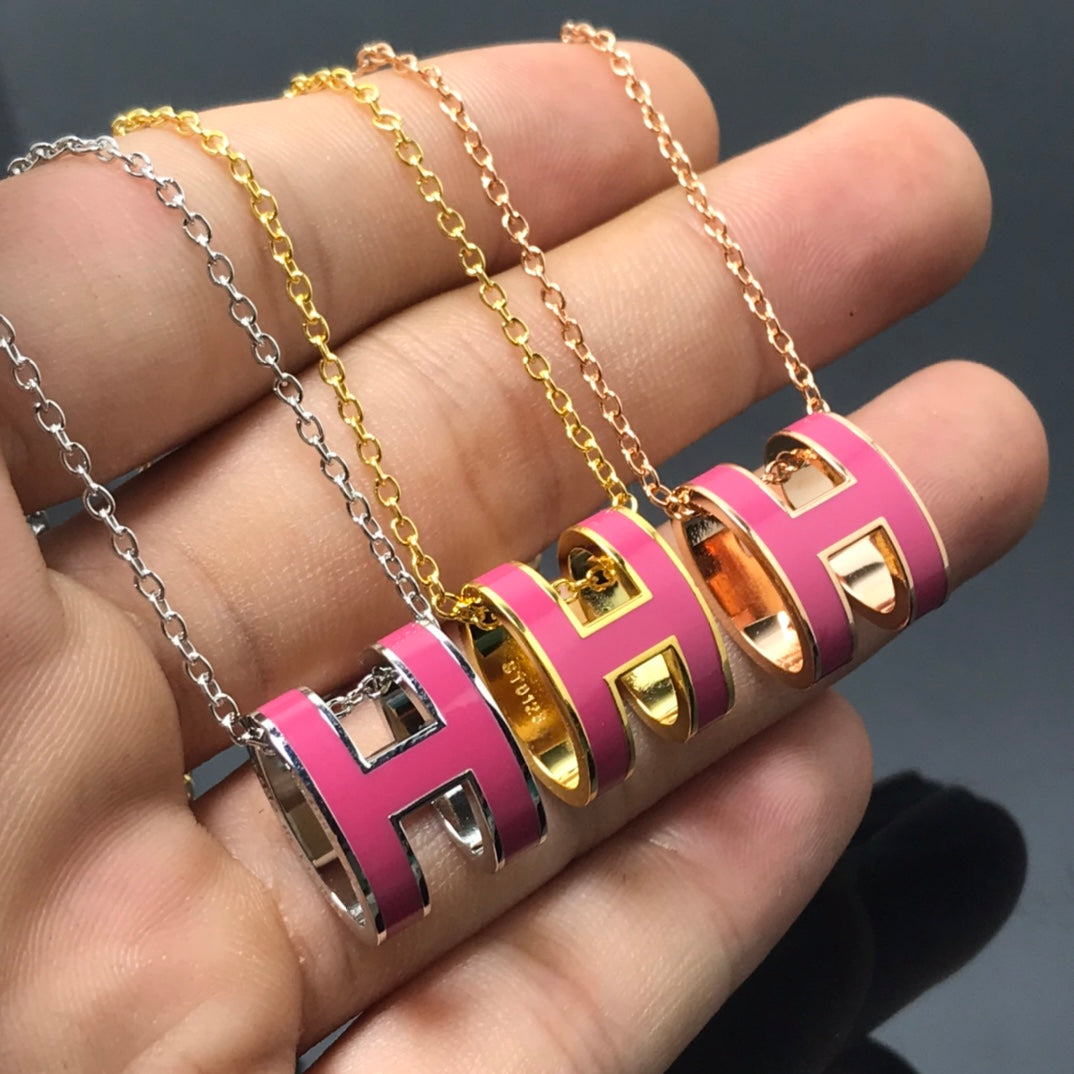 LUXEIFY H NECKLACE PINK
