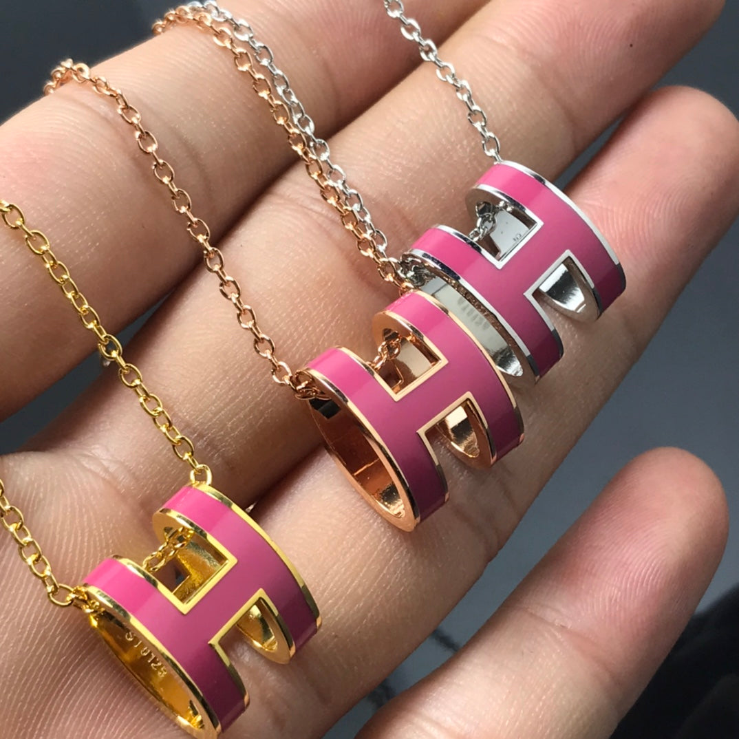 LUXEIFY H NECKLACE PINK