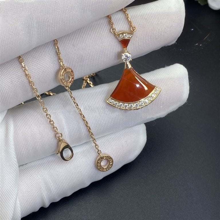 LUXEIFY DREAM NECKLACE CARNELIAN DIAMOND