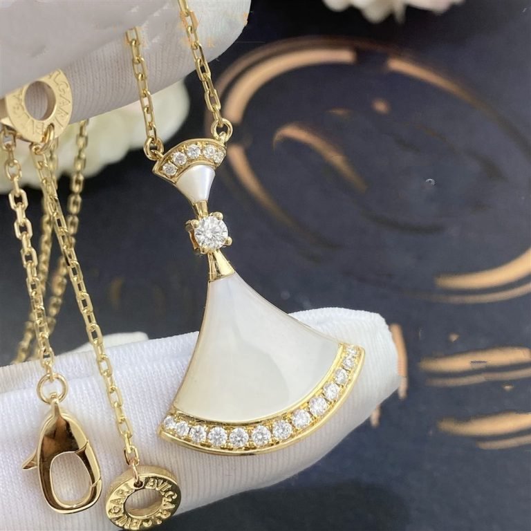 LUXEIFY DREAM NECKLACE MOP GOLD DIAMOND