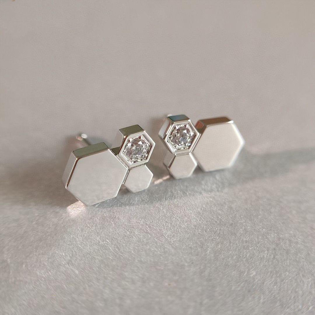 LUXEIFY BEE LOVE SILVER DIAMOND EARRINGS