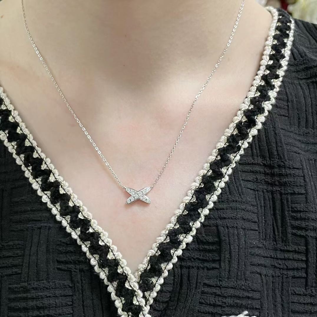 LUXEIFY LIENS LIFE DIAMOND NECKLACE