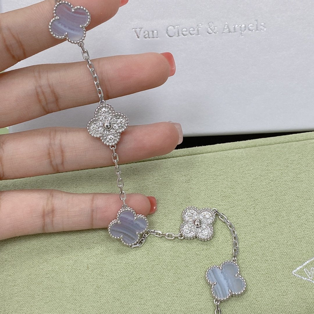 CLOVER 5 MOTIF DIAMOND PURPLE CHALCEDONY BRACELET SILVER