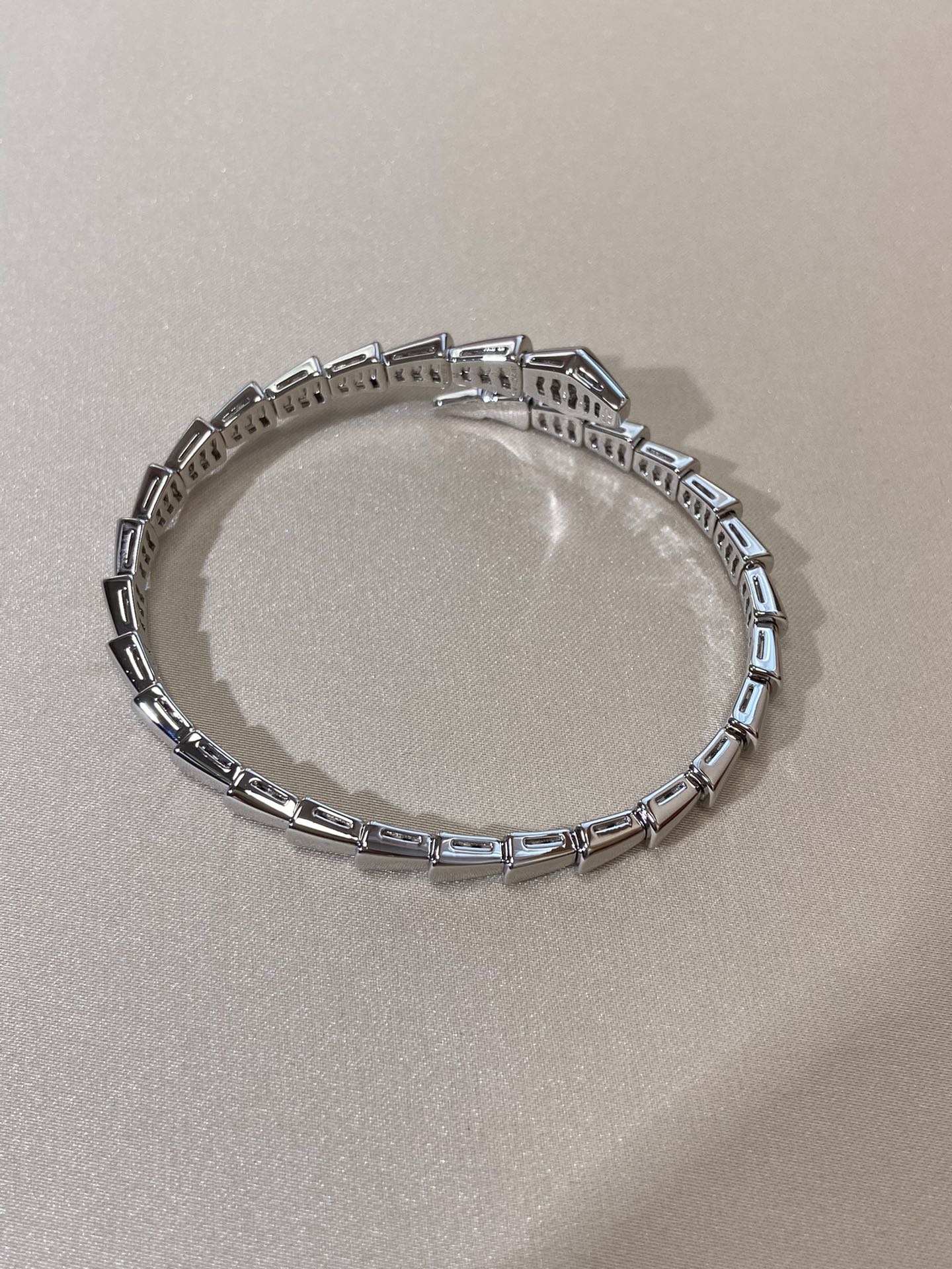 LUXEIFY SERPENTI VIPER SILVER BRACELET