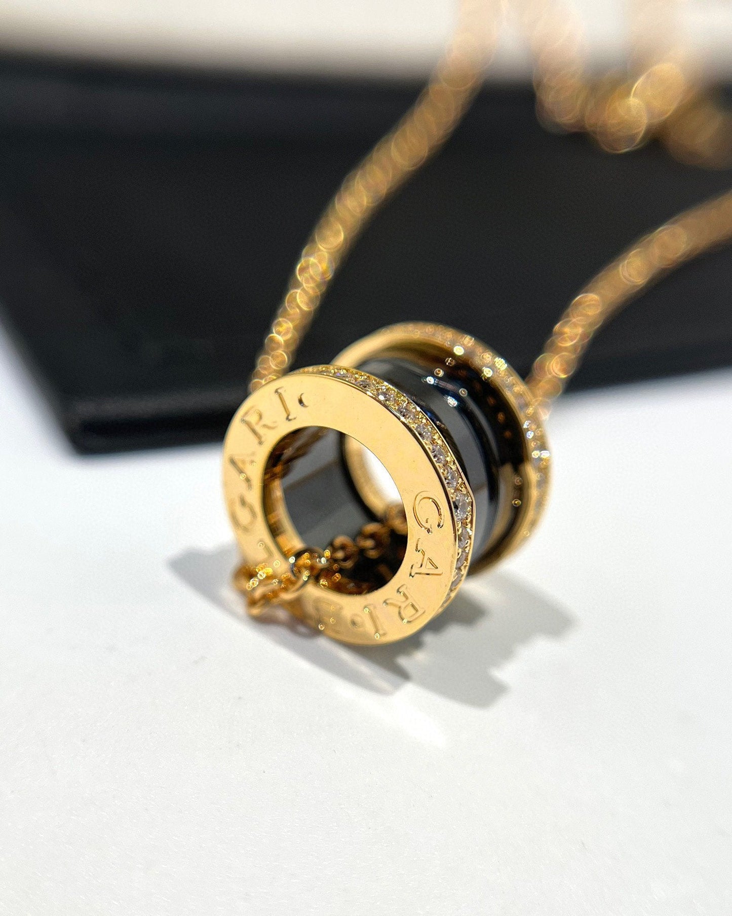 LUXEIFY ZERO 1 BLACK CERAMIC DIAMOND PINK GOLD NECKLACE