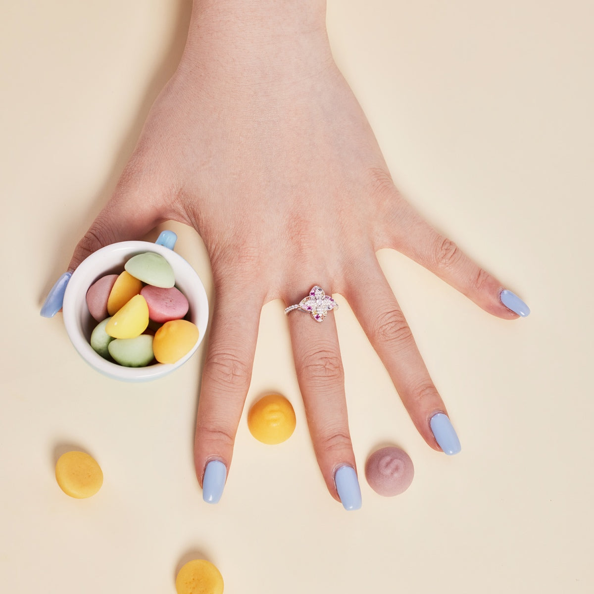 [CALIENTE] Anillo de banquete de lujo con forma de flor colorida
