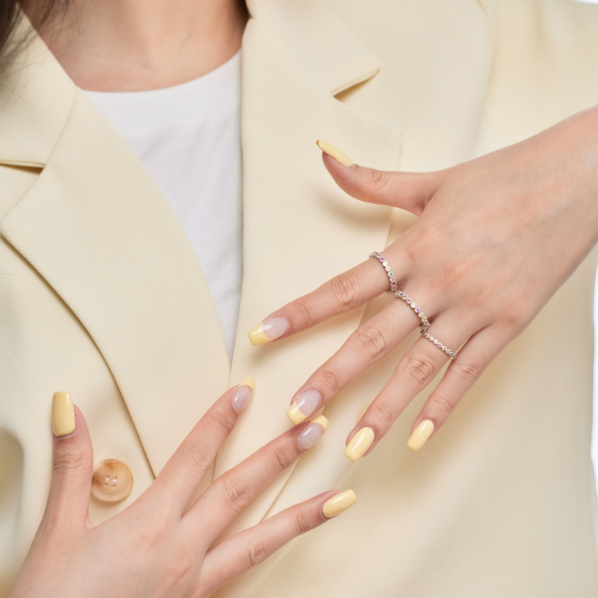 [CALIENTE] Elegante anillo diario de corte redondo vívido