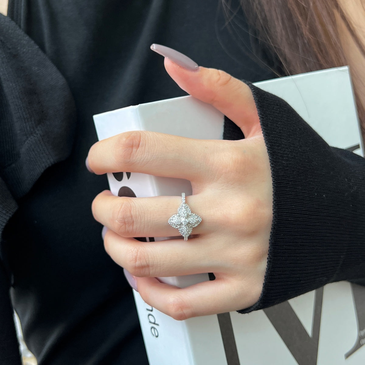 [CALIENTE] Anillo de banquete de lujo con forma de flor colorida