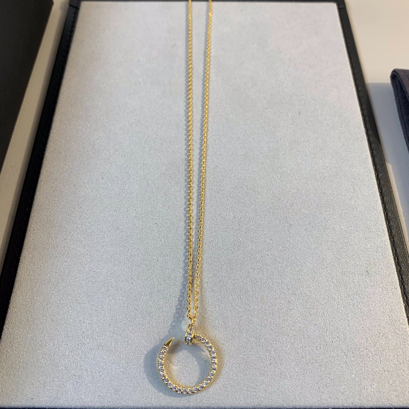 LUXEIFY JUSTE NECKLACE GOLD DIAMONDS