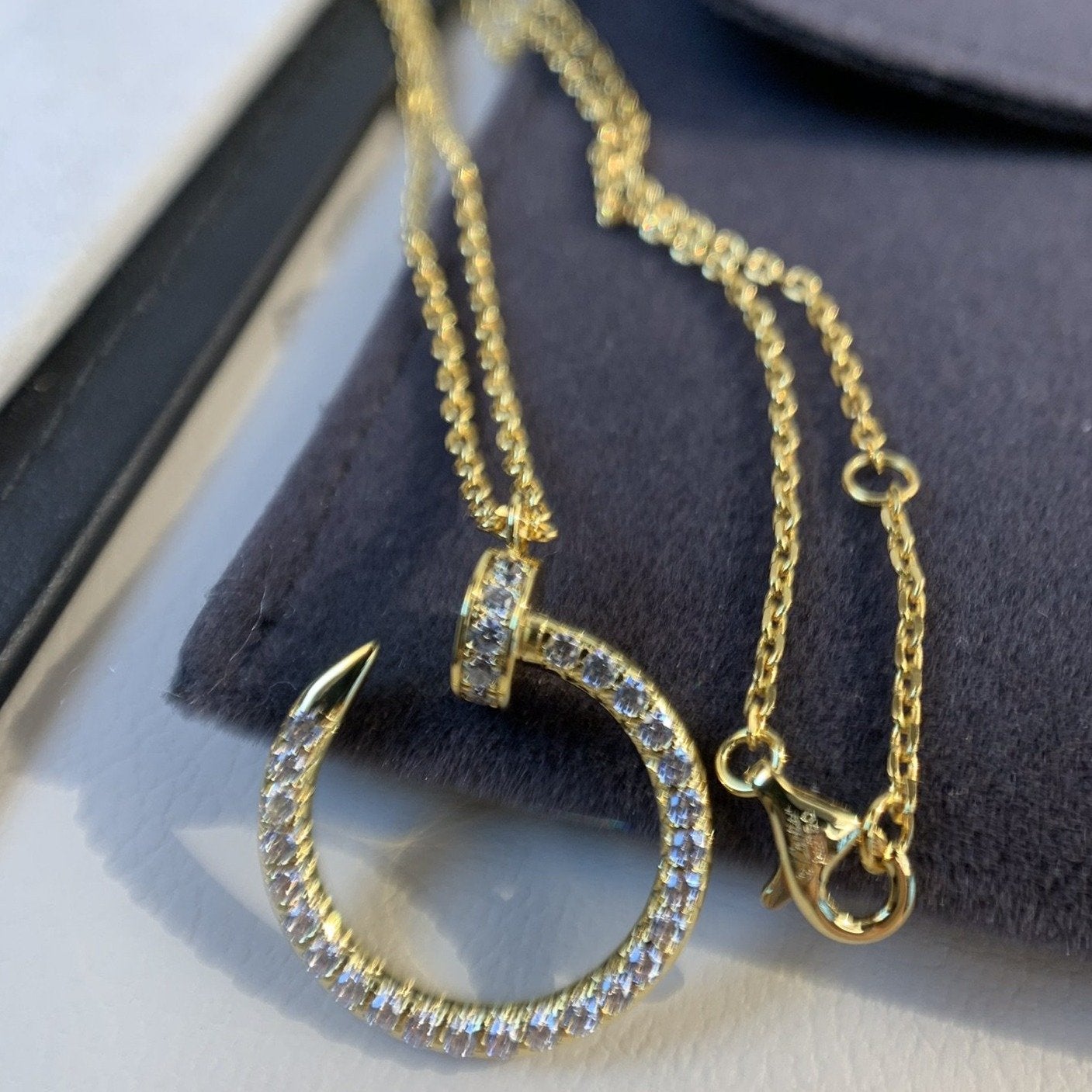 LUXEIFY JUSTE NECKLACE GOLD DIAMONDS