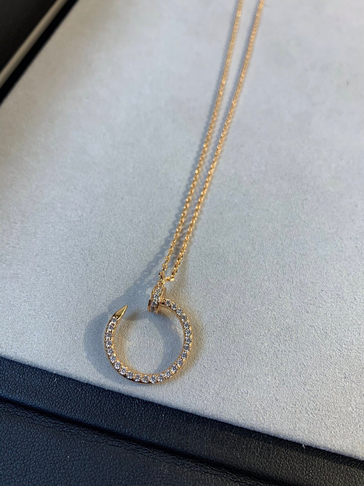 LUXEIFY JUSTE NECKLACE PINK GOLD DIAMONDS
