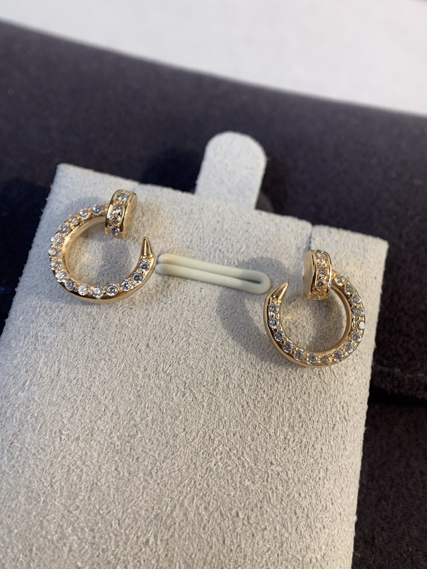 LUXEIFY JUSTE EARRINGS GOLD DIAMONDS