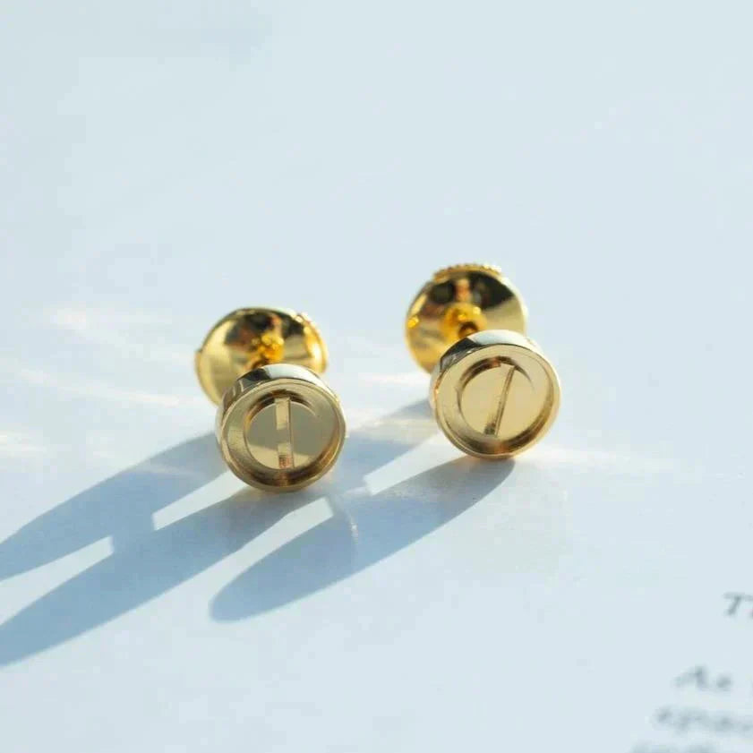 LUXEIFY LOVE EARRINGS GOLD 10MM
