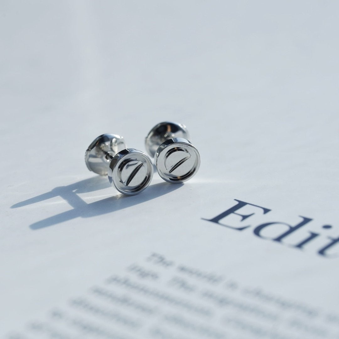 LUXEIFY LOVE EARRINGS SILVER 10MM