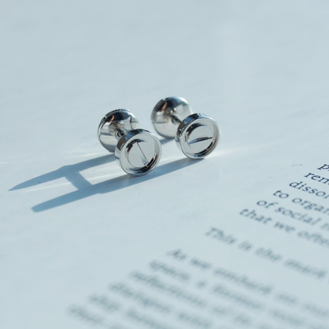 LUXEIFY LOVE EARRINGS SILVER 10MM