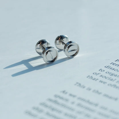 LUXEIFY LOVE EARRINGS SILVER 10MM
