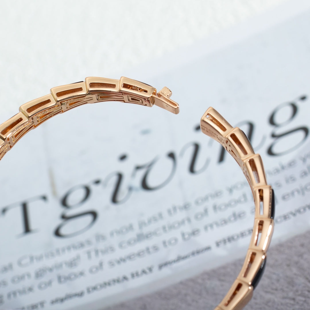 LUXEIFY SERPENTI BRACELET PINK GOLD ONYX