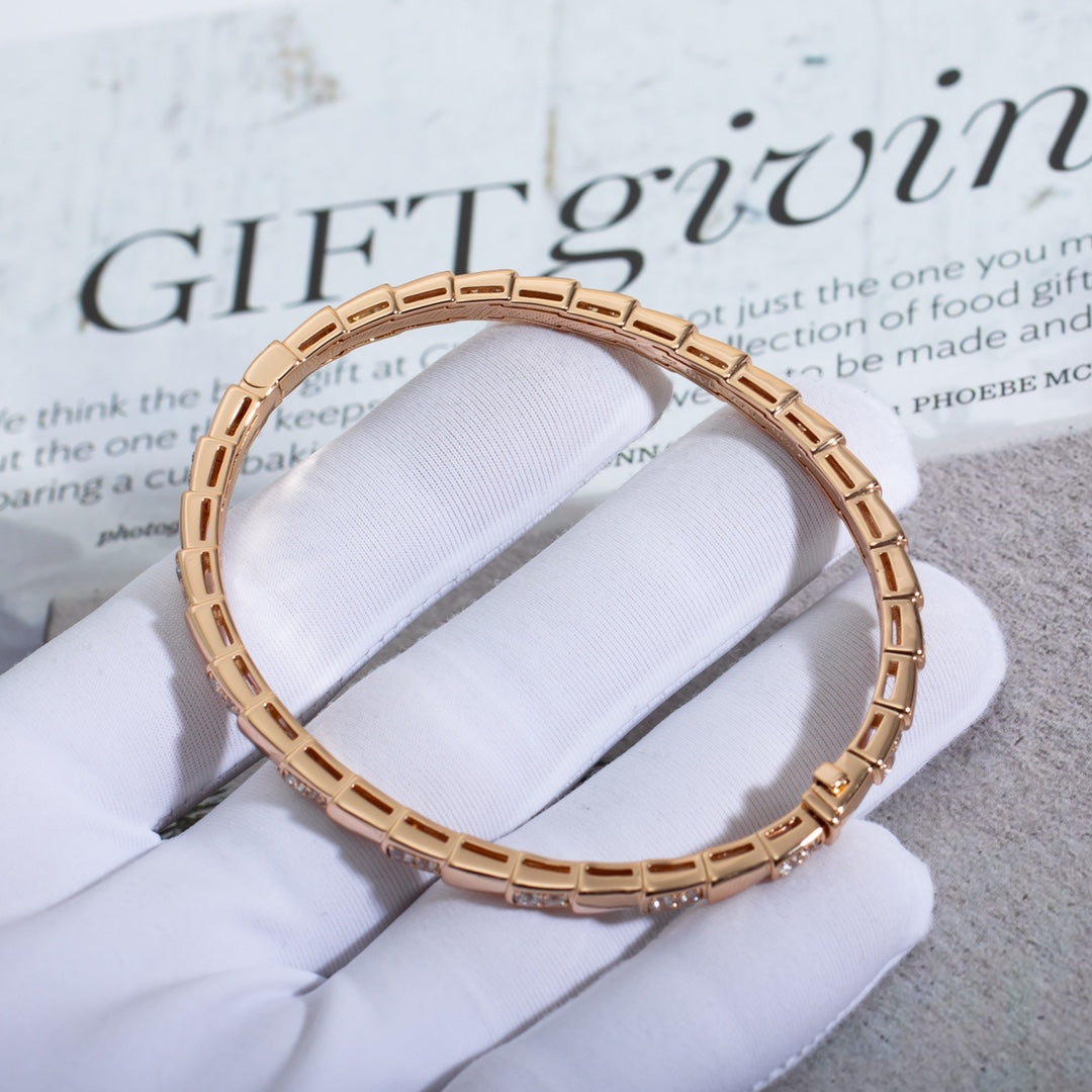 LUXEIFY SERPENTI SMALL BRACELET PINK GOLD DIAMOND