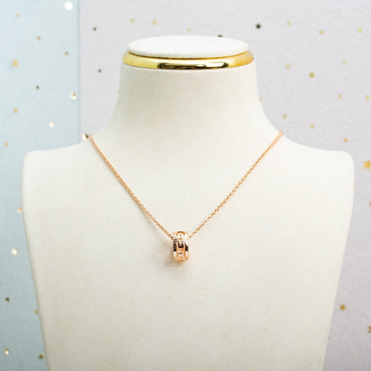 LUXEIFY PARENTESI NECKLACE PINK GOLD
