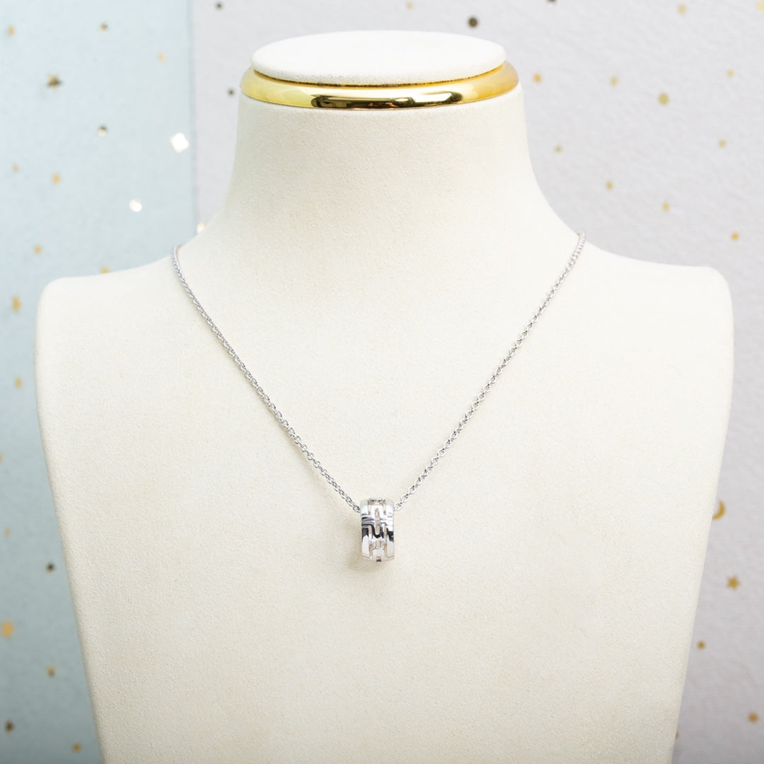 LUXEIFY PARENTESI NECKLACE SILVER
