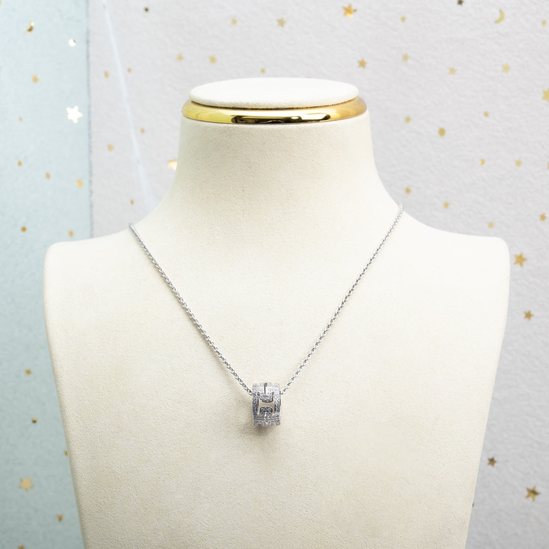 LUXEIFY PARENTESI NECKLACE SILVER DIAMOND