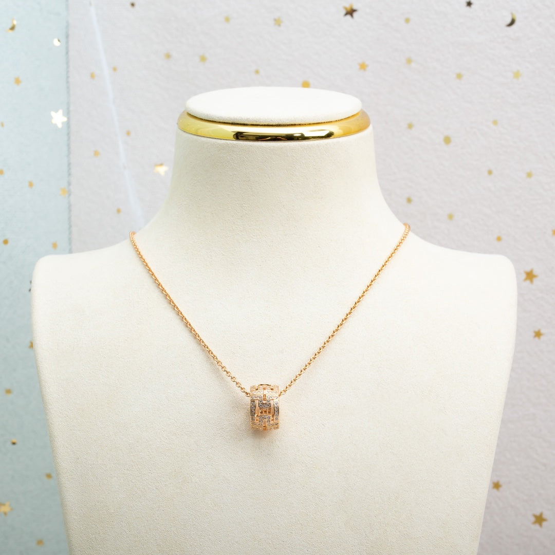 LUXEIFY PARENTESI NECKLACE PINK GOLD DIAMOND