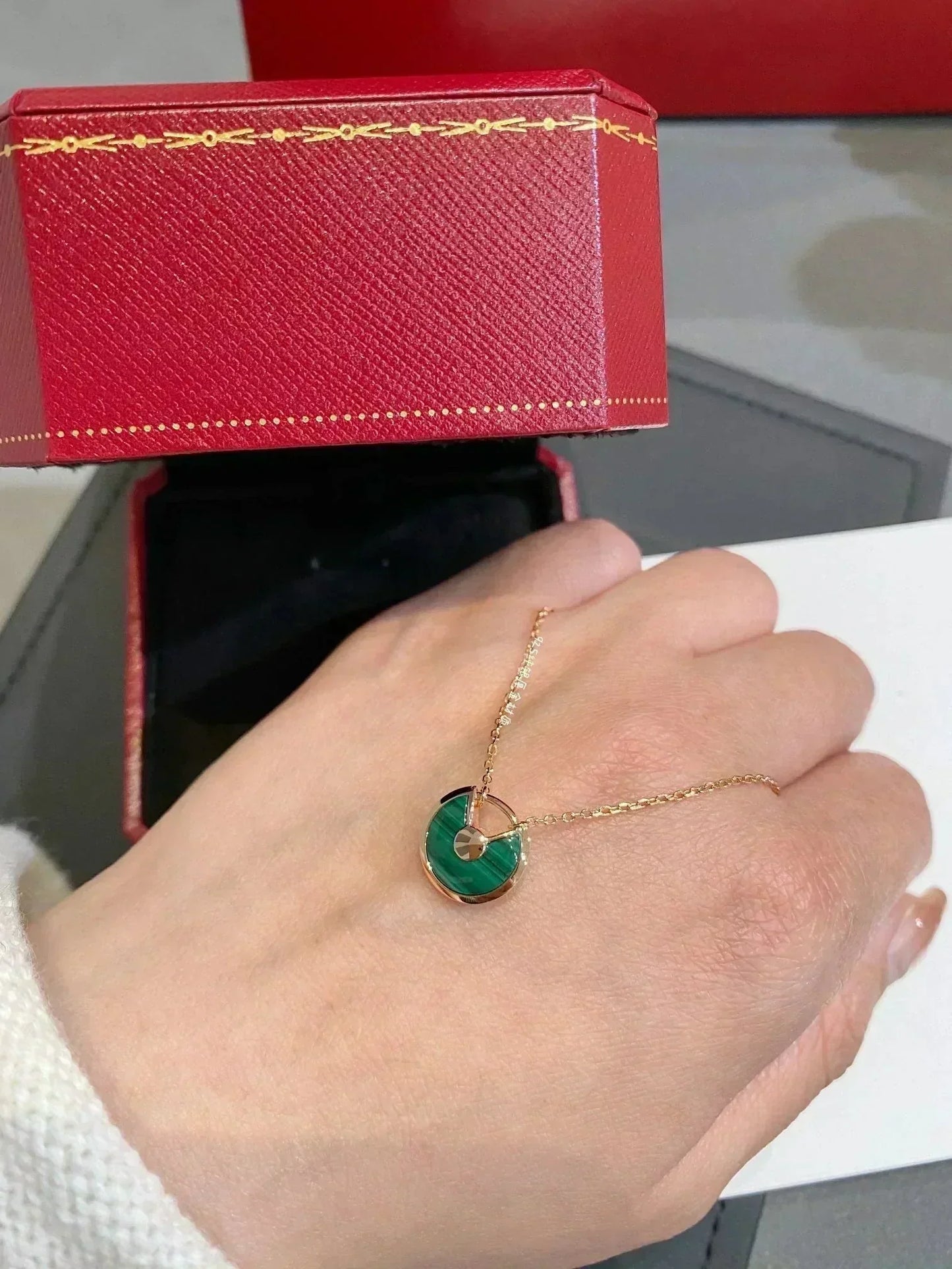 LUXEIFY AMULETTE ROSE GOLD MALACHITE NECKLACE