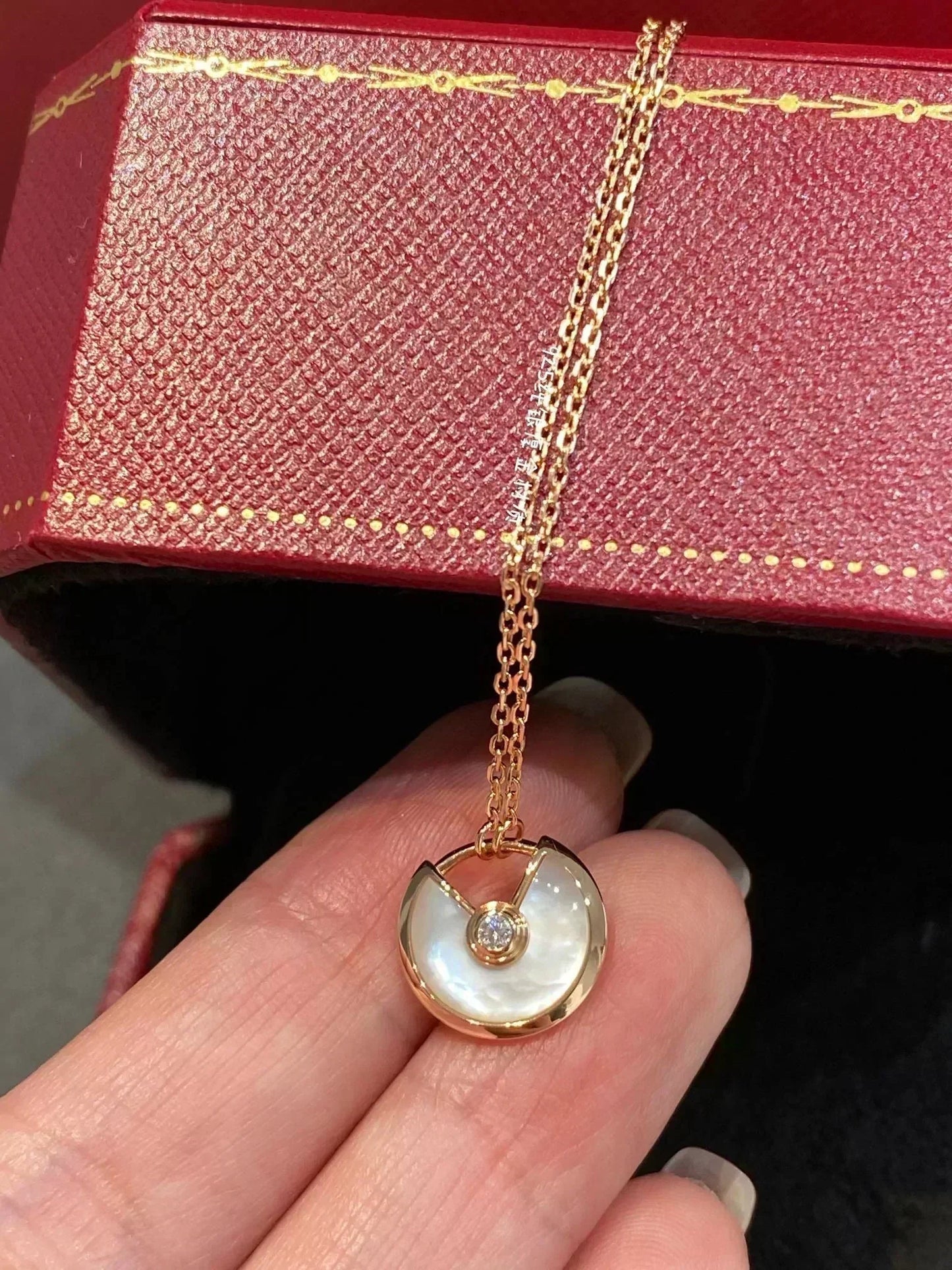 LUXEIFY AMULETTE ROSE GOLD MOP NECKLACE