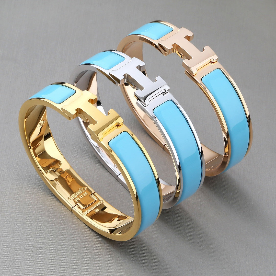 LUXEIFY H CLOUD BLUE BRACELET