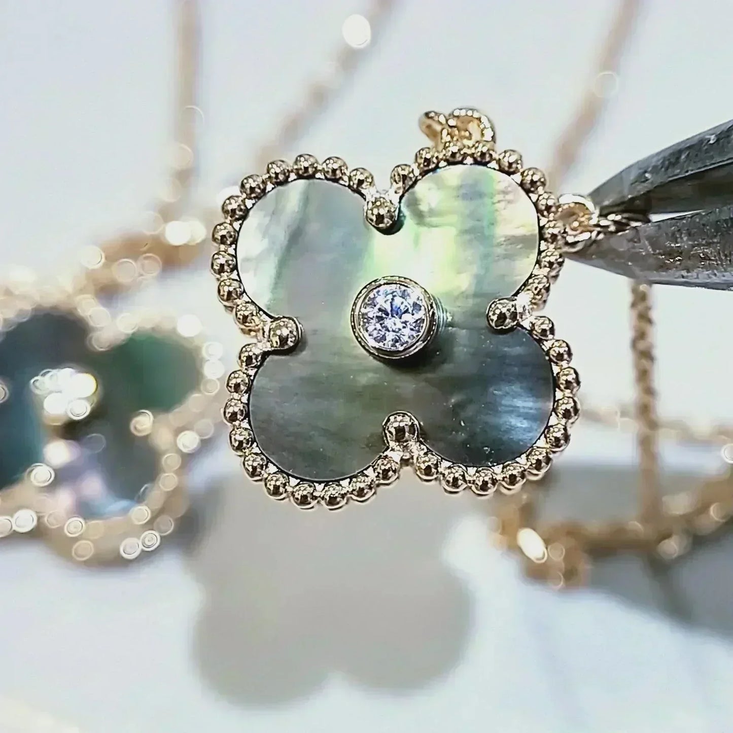 CLOVER 15MM DIAMOND AND MOTHER-OF-GREY NECKLACE