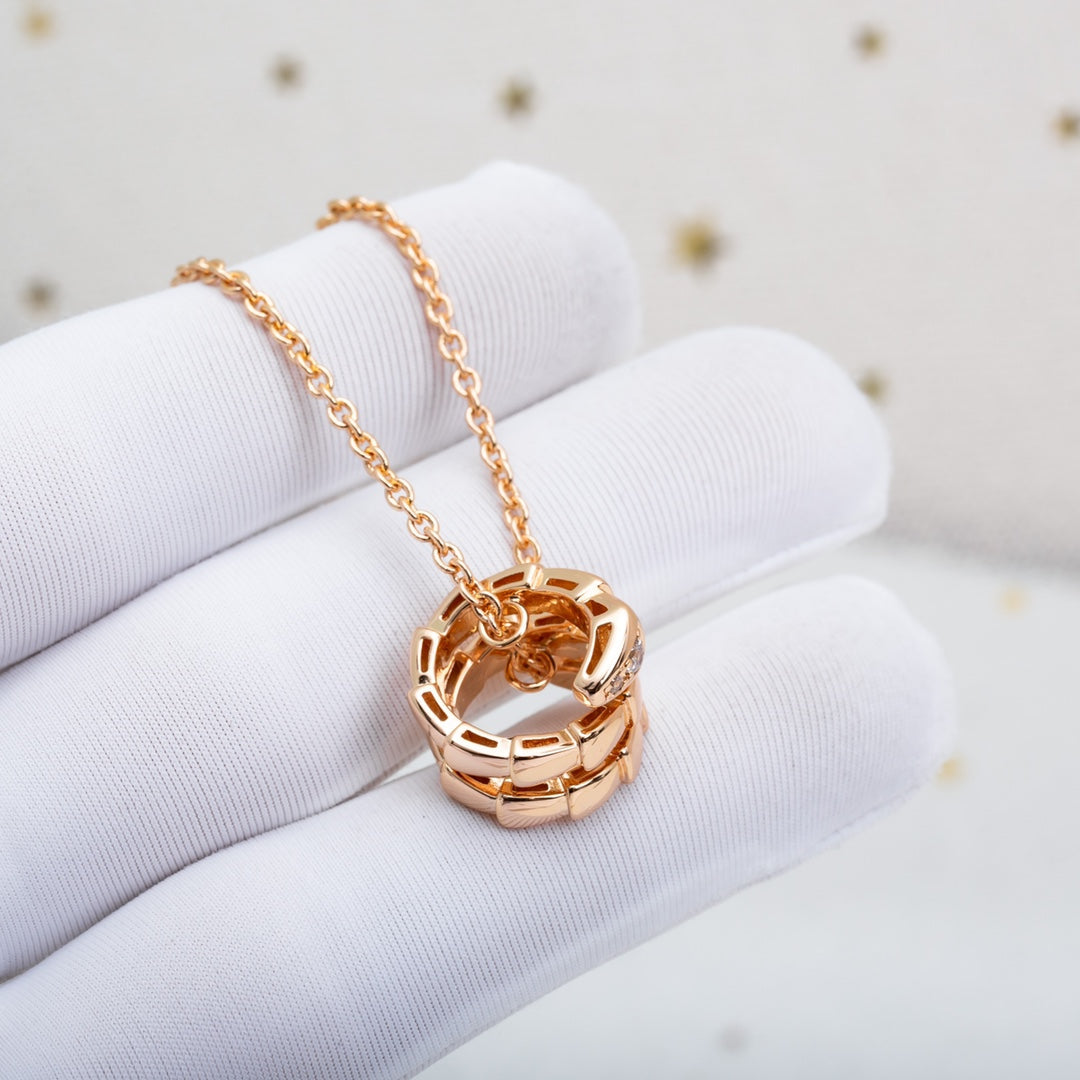 LUXEIFY SERPENTI PINK GOLD NECKLACE DIAMOND