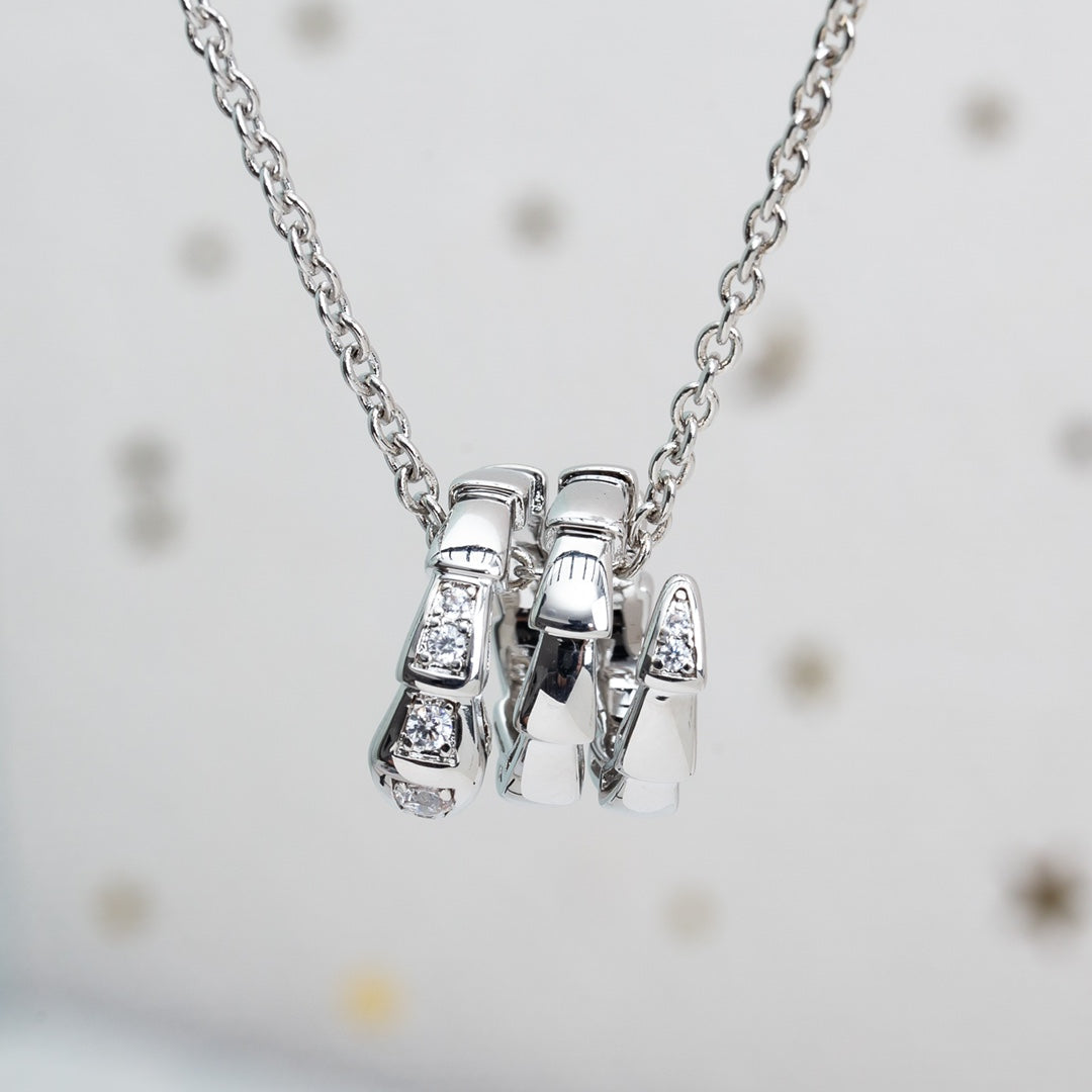 LUXEIFY SERPENTI SILVER NECKLACE DIAMOND